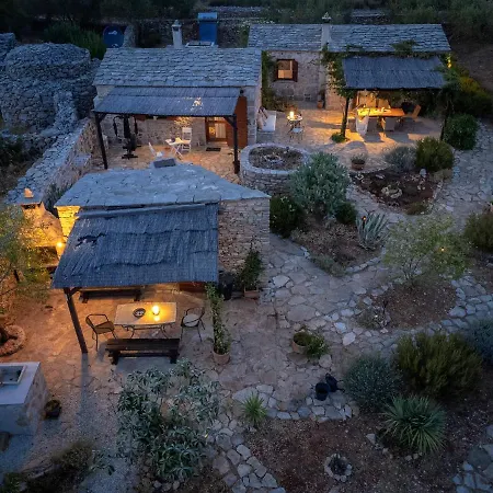 Oxa Dreamland * Stari Grad (Hvar)