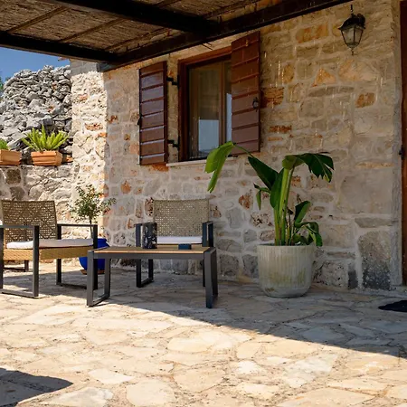 Oxa Dreamland Villa *
